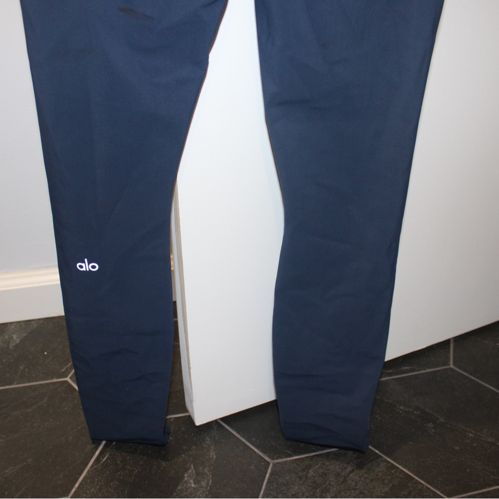 Alo Yoga High-Waist Ripped Warrior Leggings – Rich Navy – Size Small Slash Holes - Picture 9 of 10